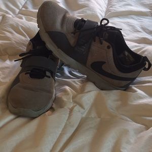 Grey Nike Sb trainerendor